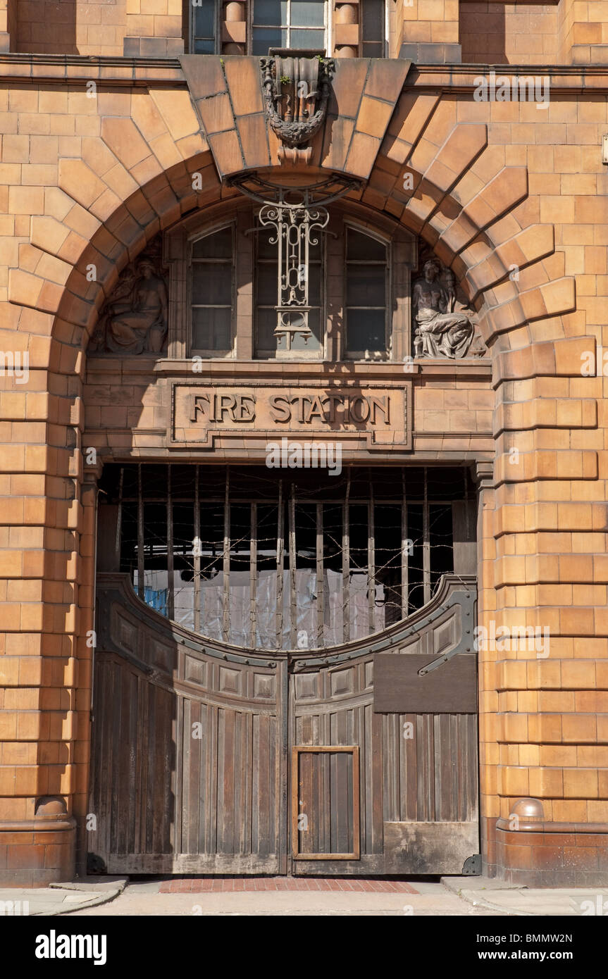 London Road stazione dei vigili del fuoco,Manchester,UK."la migliore stazione dei vigili del fuoco in questo giro del mondo',aperto 1906,chiuso 1986.Il Grade ii Listed. Foto Stock