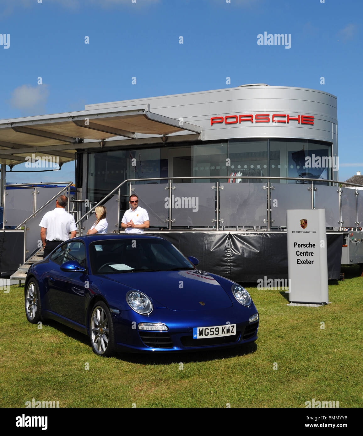 La Porsche stand presso il Royal Cornwall show, St Albans, Cornwall, Regno Unito Foto Stock