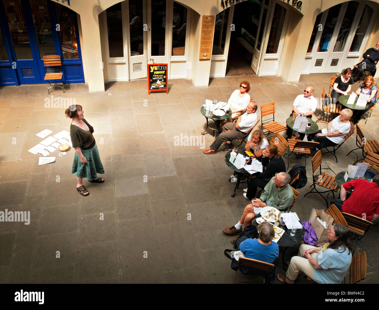 Busker in Covent Garden, Londra Foto Stock