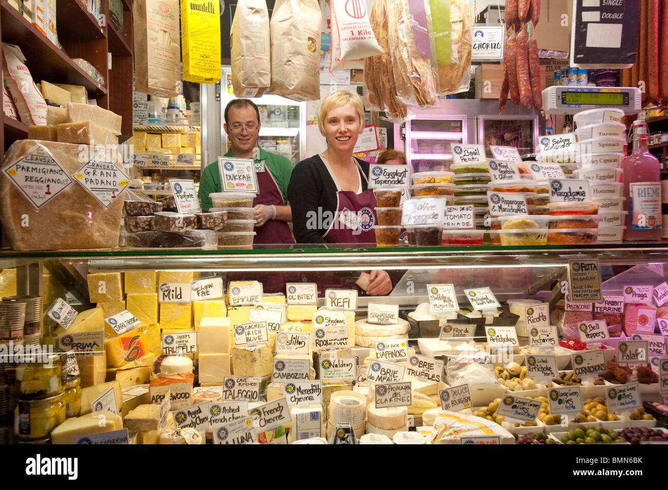 Negozio di formaggi in Victoria Market Melbourne Foto Stock