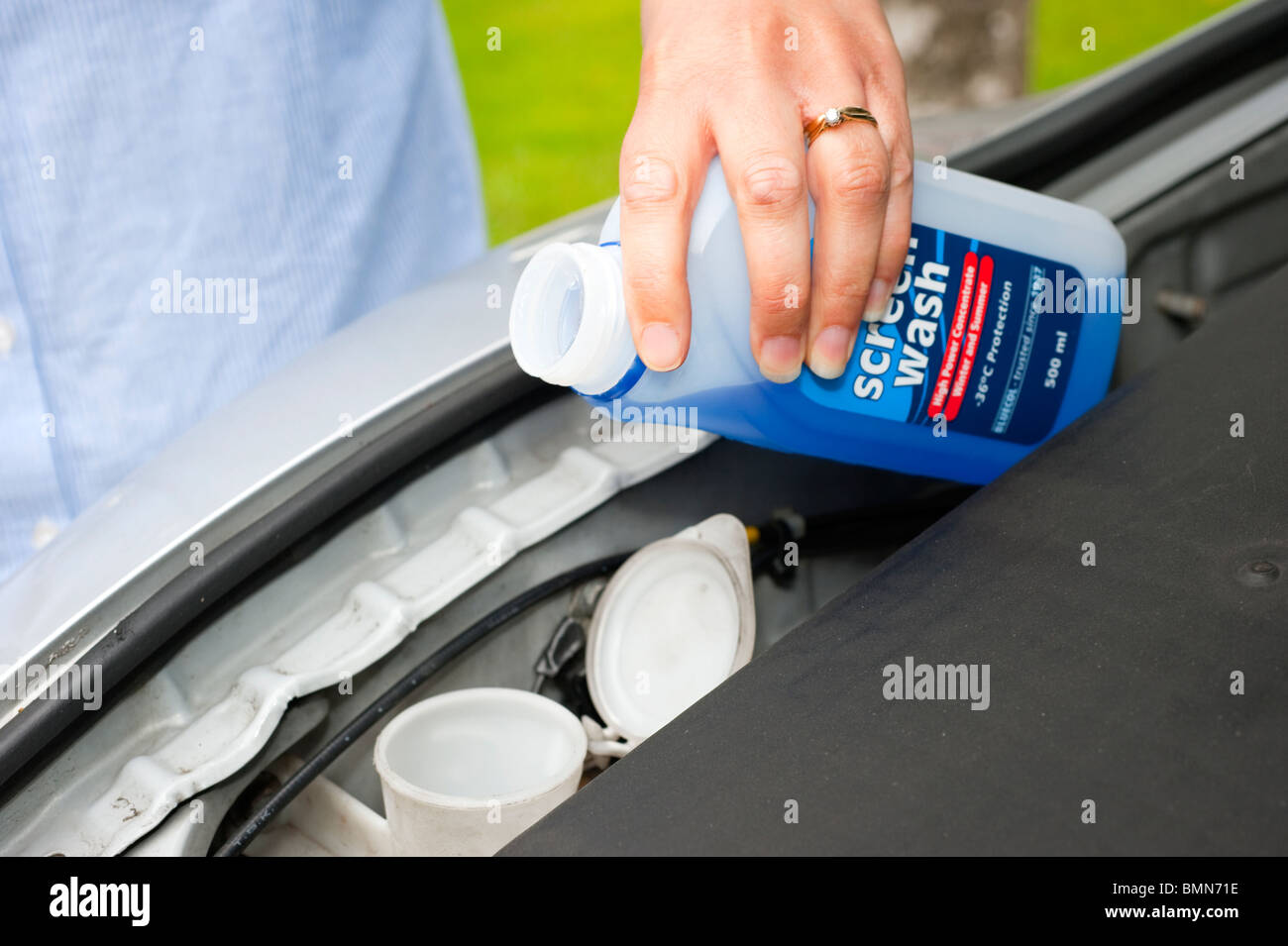 Parabrezza auto acqua di lavaggio può essere la causa del 20% dei casi di morbo del legionario dice il Regno Unito Agenzia per la tutela della salute Foto Stock