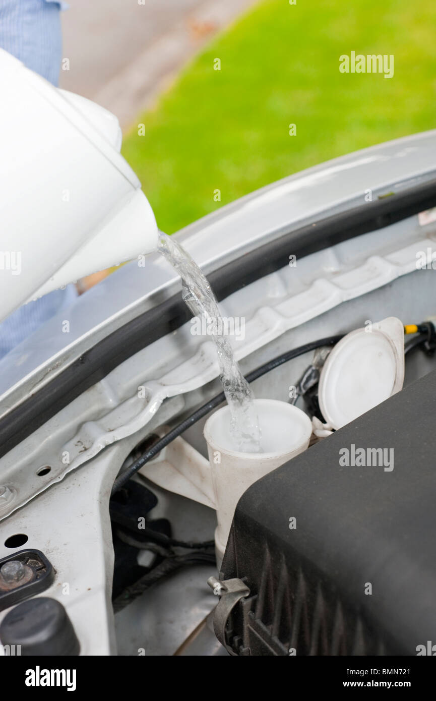 Parabrezza auto acqua di lavaggio può essere la causa del 20% dei casi di morbo del legionario dice il Regno Unito Agenzia per la tutela della salute Foto Stock