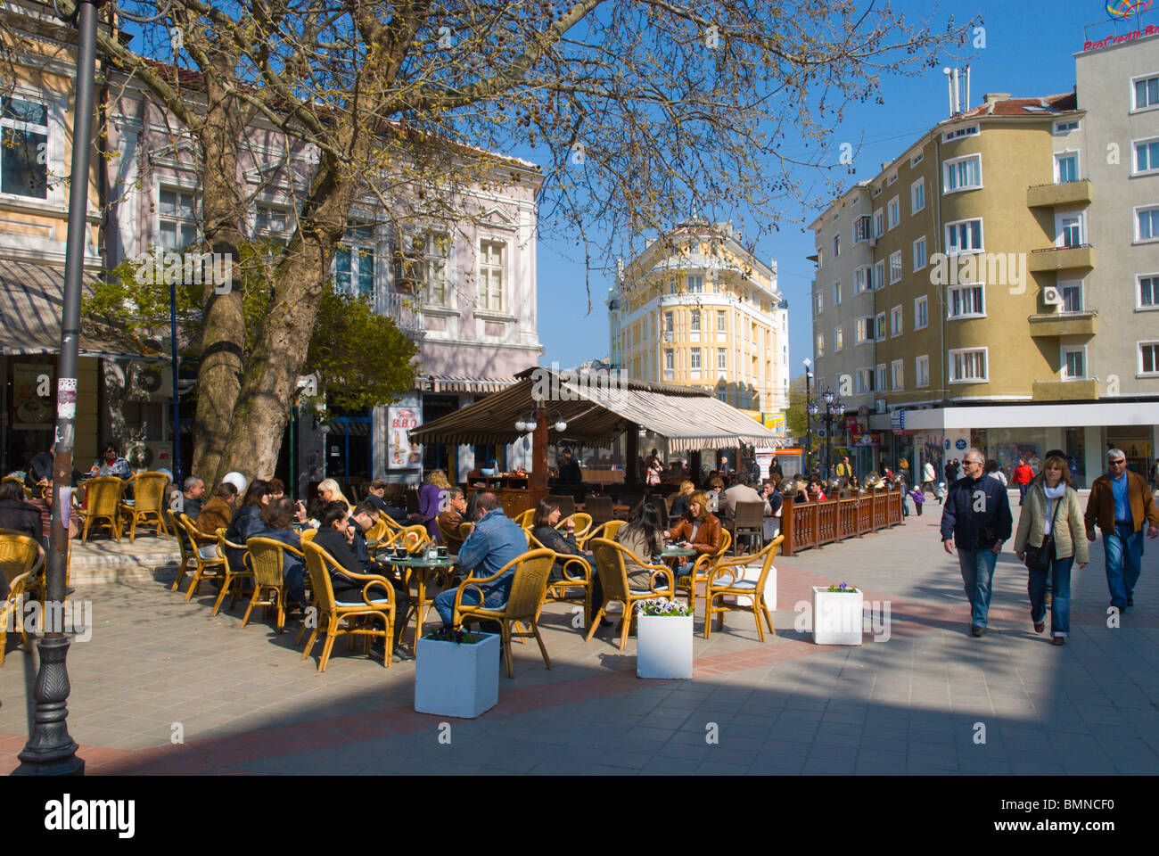 Pl piazza Nezavisimost centrale di Varna il litorale del Mar Nero in Bulgaria in Europa Foto Stock