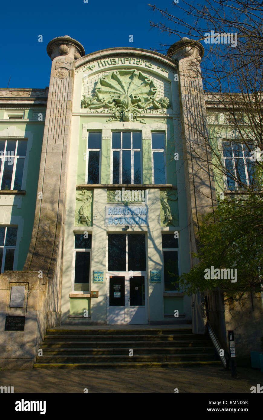 Marina Nazionale Museo Aquarium esterno centrale di Varna il litorale del Mar Nero in Bulgaria in Europa Foto Stock