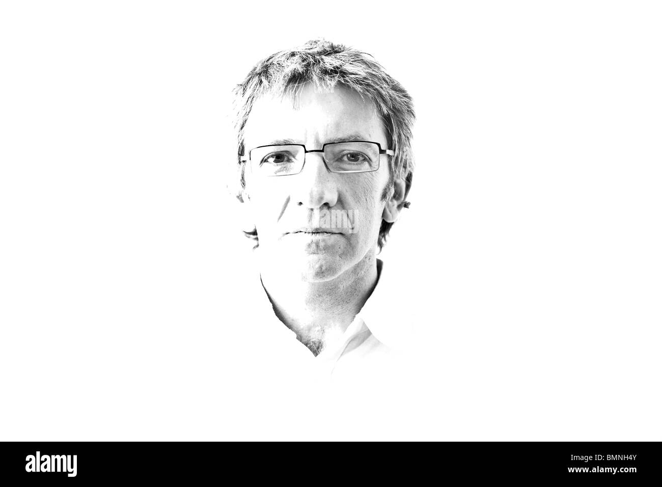 Un ritratto maschile trattate in alto disegno chiave. Ritratto masculin noir et blanc traité selon la tecnica dite du 'high-key'. Foto Stock