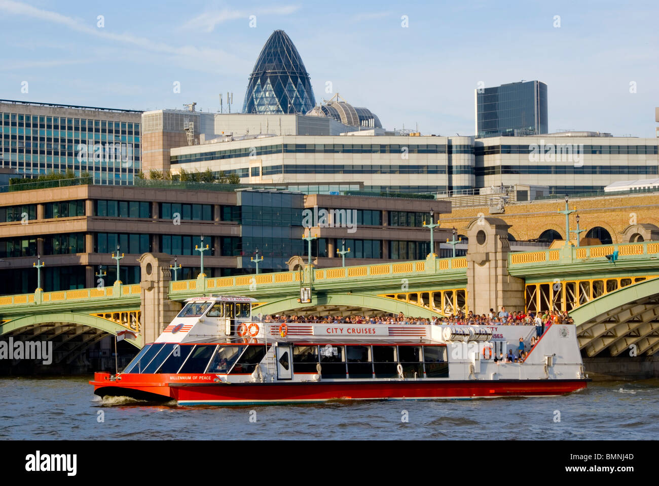 London City Southwark, moderno ponte Foto Stock