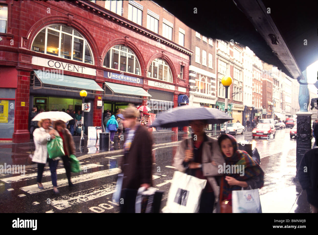 Londra Covent Garden sotto la pioggia Foto Stock