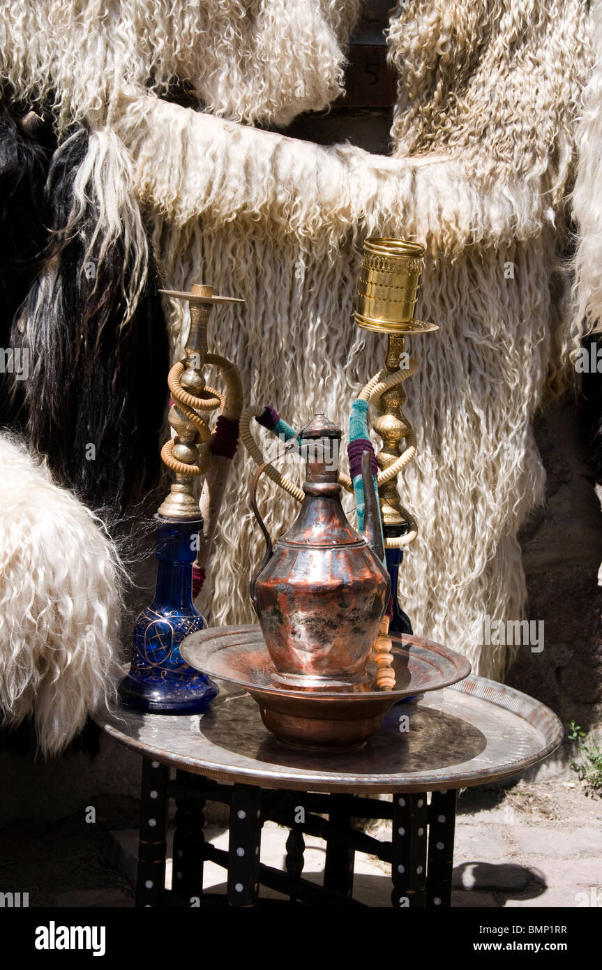 Vecchio Ankara Turchia Cittadella di città mercato turco di pelle di pecora tubo acqua Foto Stock