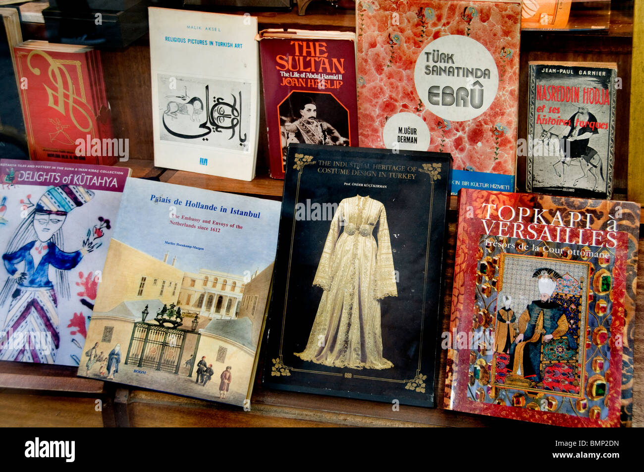 Ankara Kizilay quartiere dello shopping street city Turchia Bookshop Foto Stock