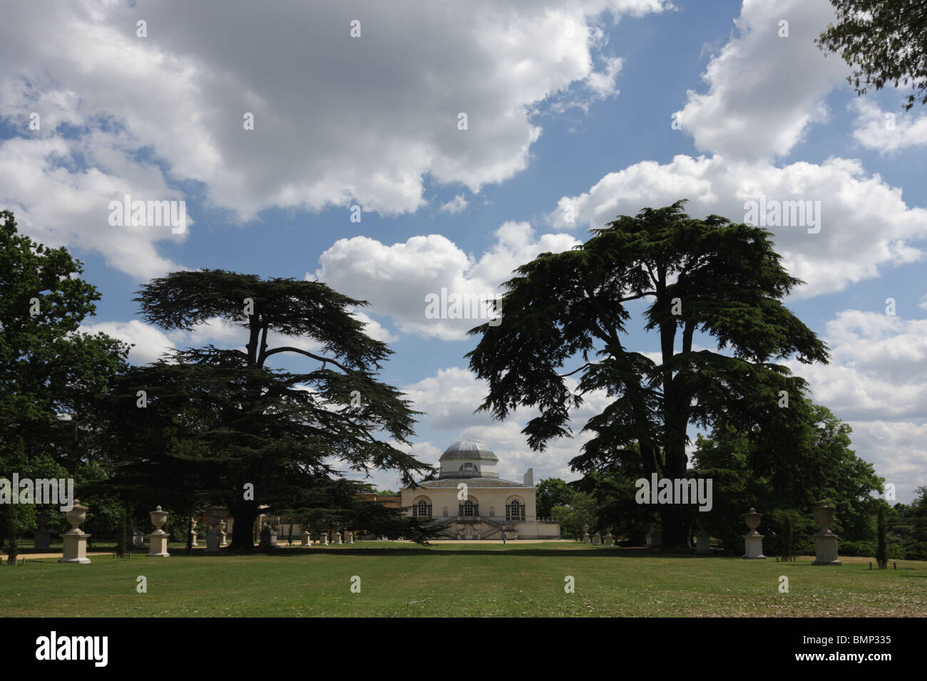 Il Chiswick House e i suoi meravigliosi giardini, situato a Burlington Lane, Londra W4. Foto Stock