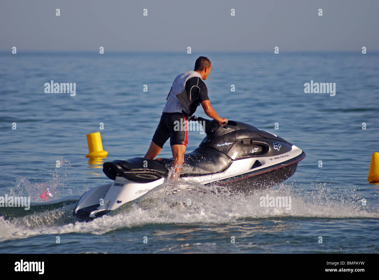 Jet sciatore, Marbella, Costa del Sol, provincia di Malaga, Andalusia, Spagna, Europa occidentale. Foto Stock