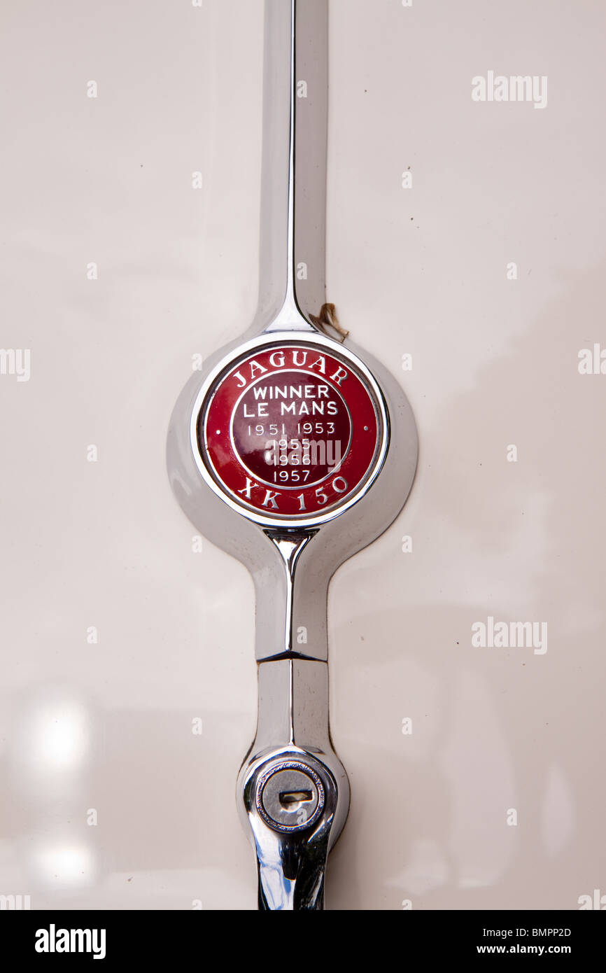 Jaguar XK 150 badge classico auto Foto Stock