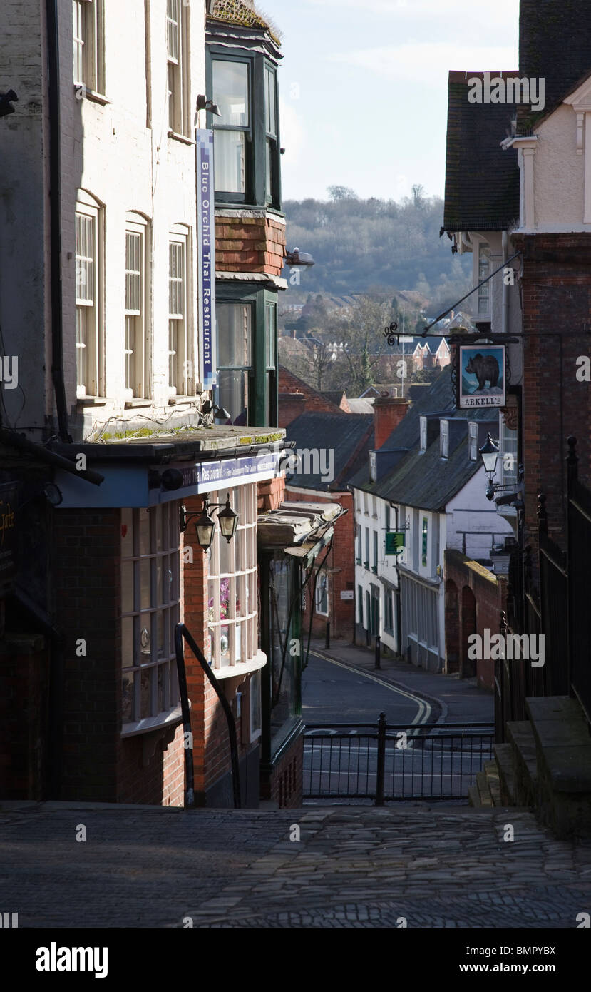 Marlborough, una città di mercato nel Wiltshire su una soleggiata giornata invernale. Foto Stock