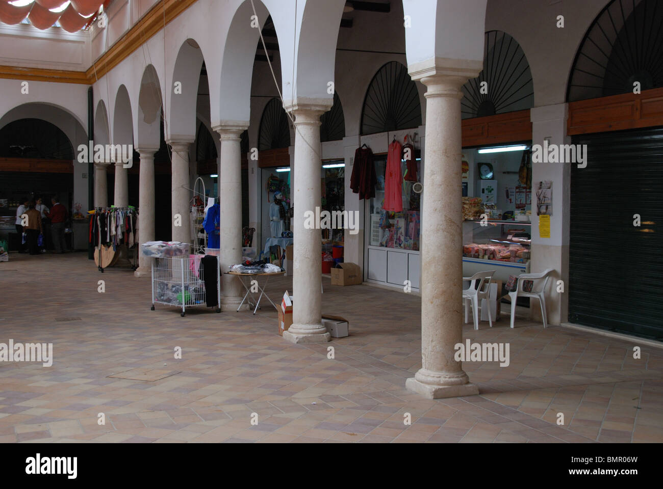 Il mercato coperto, Osuna, provincia di Siviglia, in Andalusia, Spagna, Europa occidentale. Foto Stock