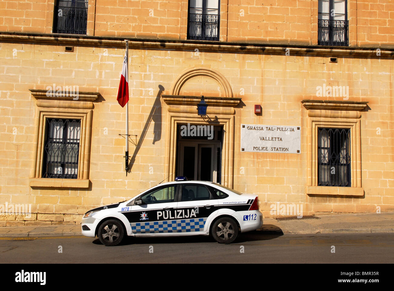 Vista esterna della stazione di polizia, Valletta, Malta. Foto Stock