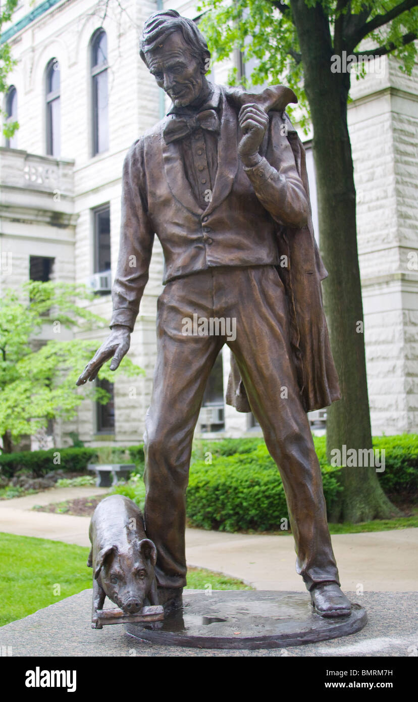 Abraham Lincoln e la statua di maiale in Taylorsville Illinois Foto Stock