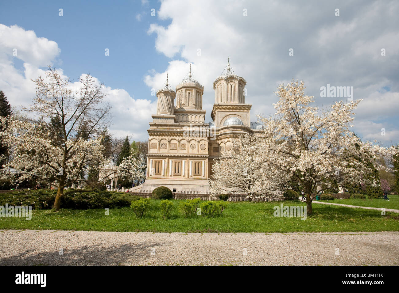 Monastero di Curtea de Arges in Romania, vista dal parco Foto Stock