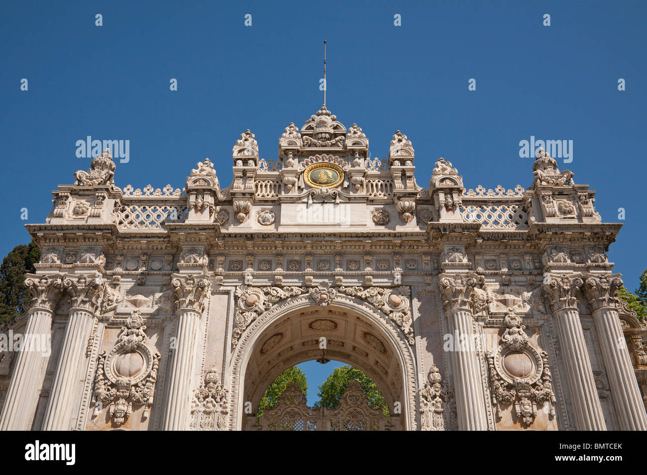 Sultan's Gate, noto anche come il Royal e Imperial Gate, il Palazzo Dolmabahce, Istanbul, Turchia Foto Stock