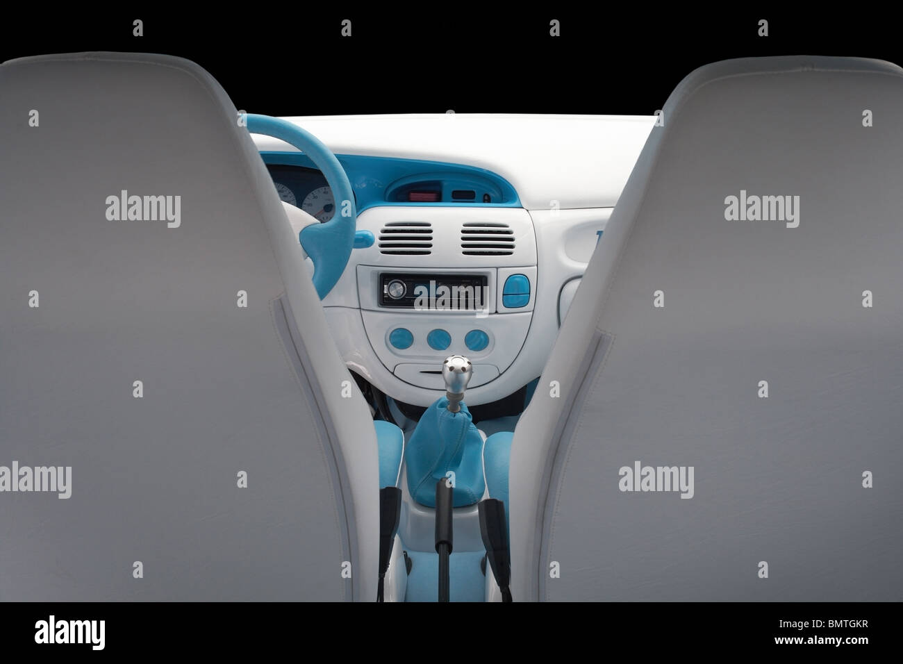 Tuning auto, controllare il pannello di controllo dalla parte posteriore. Isolato. Foto Stock