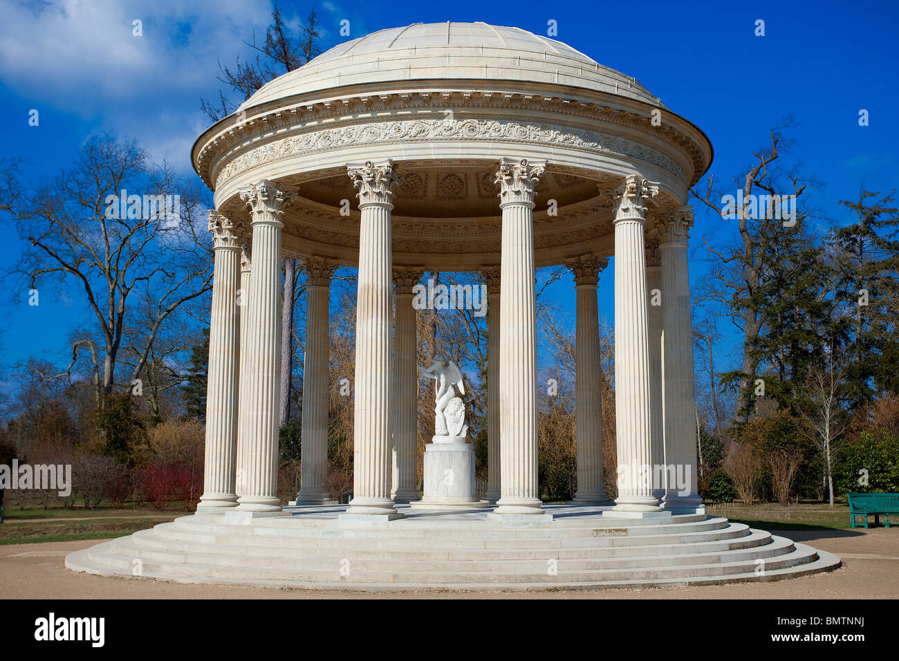 Chateau de Versailles, il Petit Trianon giardino, il tempio dell'amore Foto Stock