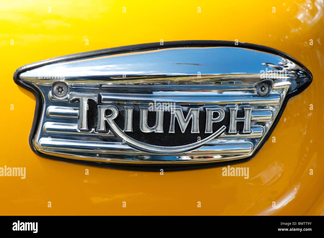 Triumph motorcycle tank badge classic immagini e fotografie stock ad alta  risoluzione - Alamy