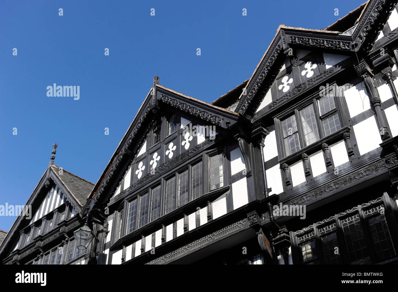 In bianco e nero a metà telaio in legno edificio Tudor in Chester Foto Stock