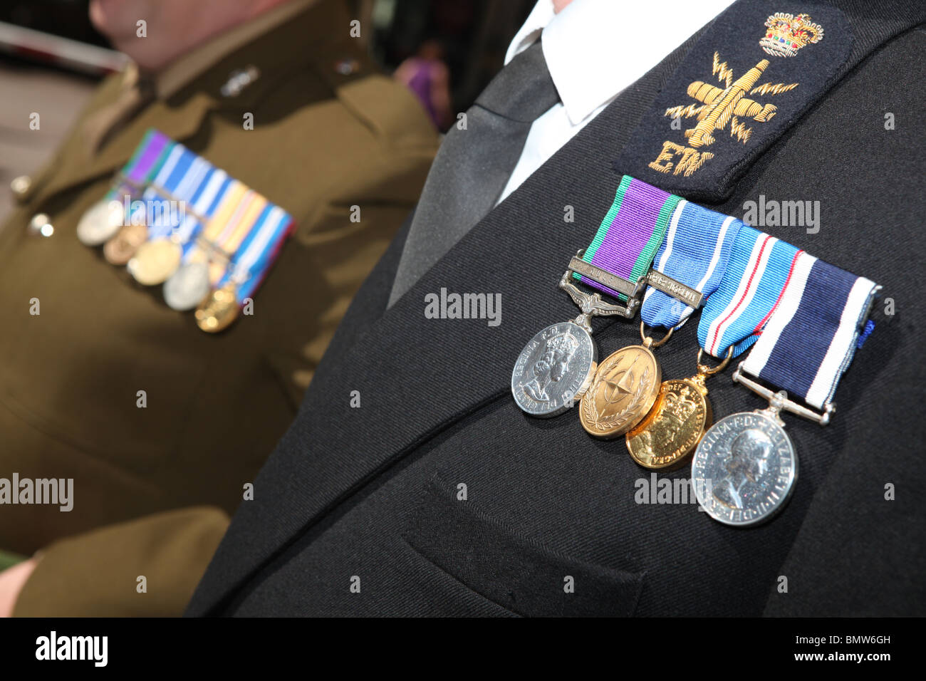 Close up orizzontale fotografia di Marina e il personale dell'esercito con medaglie Foto Stock