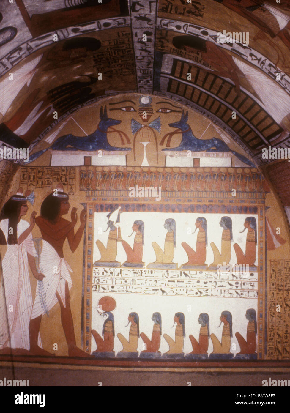 Murale nella Tomba di Sennedjem sepolto nella camera della sua tomba TT1 probabilmente intorno all'anno 11 del regno di Ramesse. Foto Stock