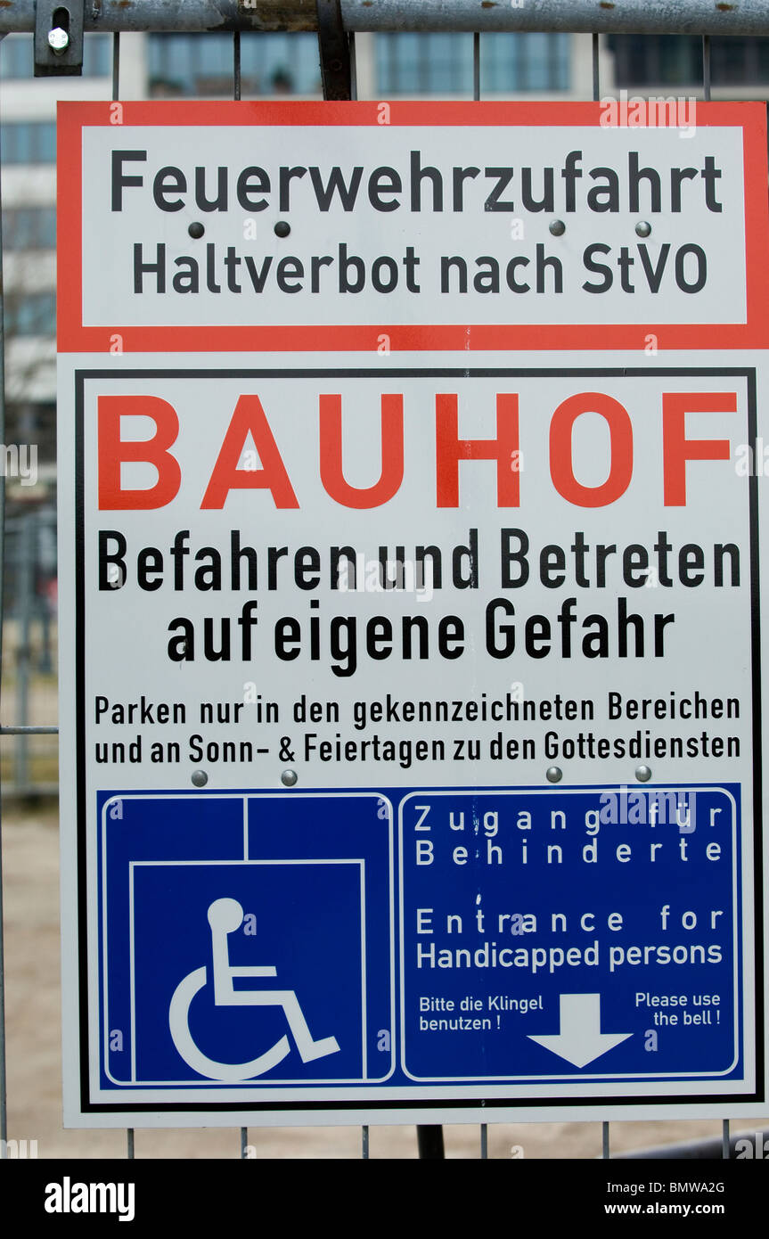 Sito in costruzione misure di sicurezza segno Berlino Germania Foto Stock