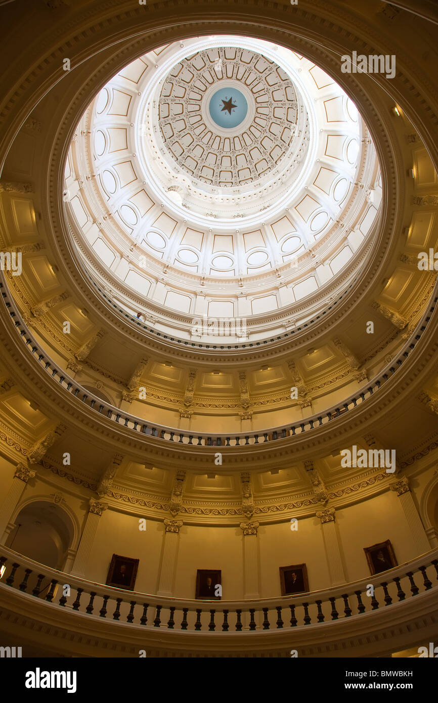 Soffitto a cupola e gallerie Texas State Capitol Building di Austin in Texas USA Foto Stock
