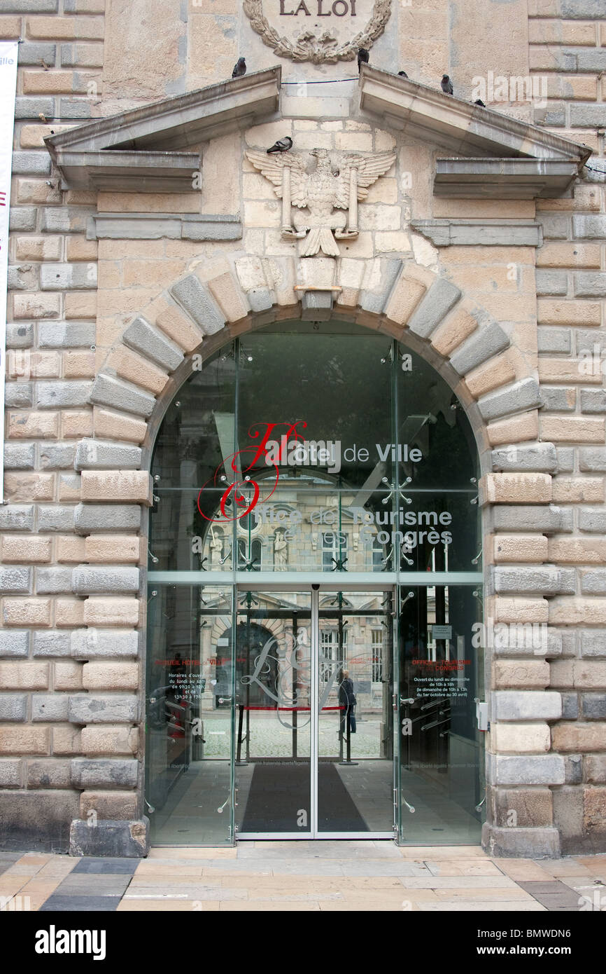 Hotel de Ville carving arch porte a vetro ingresso Foto Stock