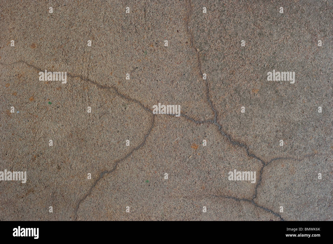 Close-up di fessurazioni nella pavimentazione Foto Stock