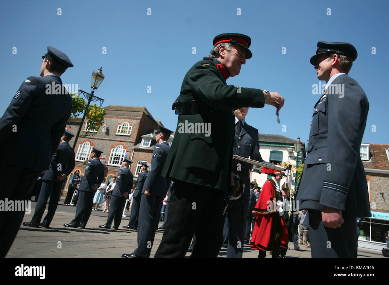 Medaglia di campagna presentazione di Royal Air Force benson personale che hanno recentemente tornato da afganistan Foto Stock