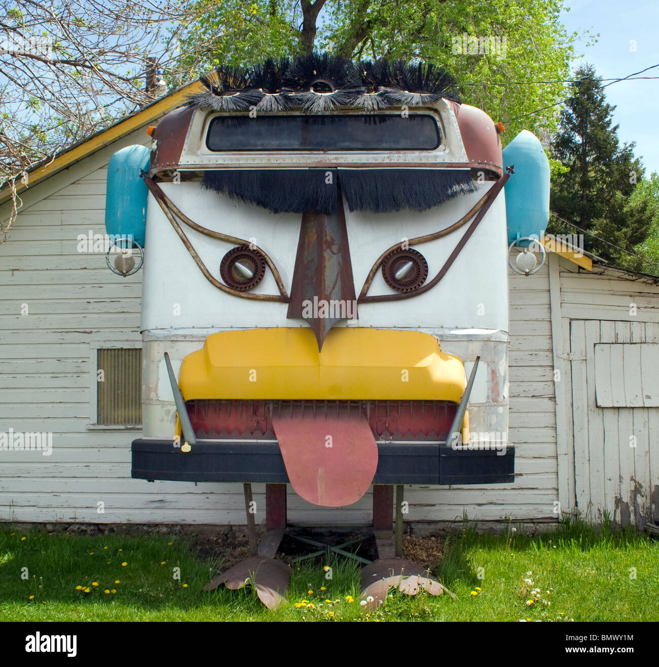 Lo zoo di Swetsville a Fort Collins, Colorado, espone stravaganti sculture metalliche di Bill Swets, mescolando arte, creatività e divertimento all'aperto. Foto Stock