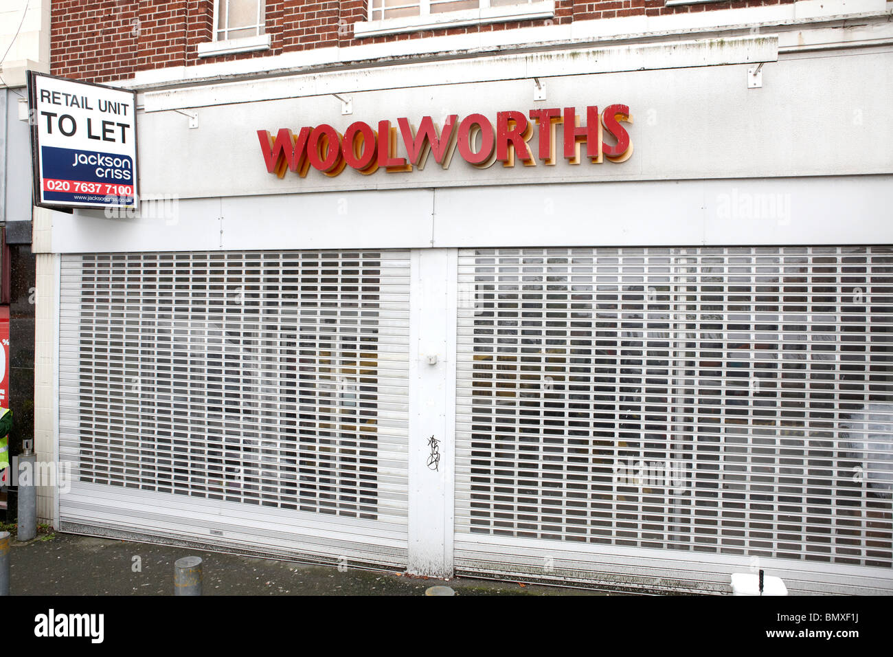 Esterno di un Woolworths store a Birmingham Regno Unito che si è chiuso in basso durante la recente recessione in vendita al dettaglio. Foto Stock