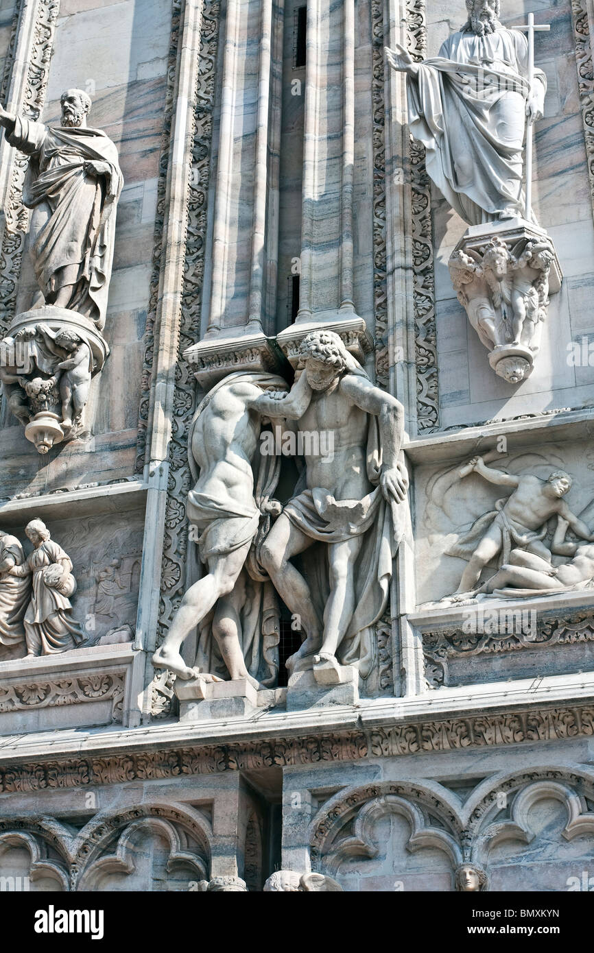 Duomo di Milano Duomo di Milano, scultura dettaglio, Milano, Lombardia,  Italia, Europa Foto stock - Alamy