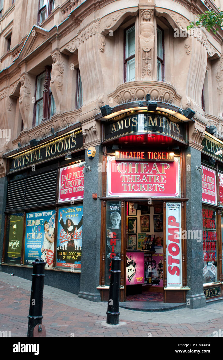 Box Office selling Cheap theatre tickets, Leicester Square, London, Regno Unito Foto Stock