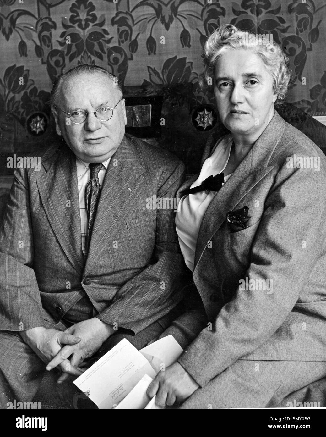 MAXIM LITVINOV (1876-1951) diplomatico sovietico con British moglie Ivy Lowe nel 1941 Foto Stock