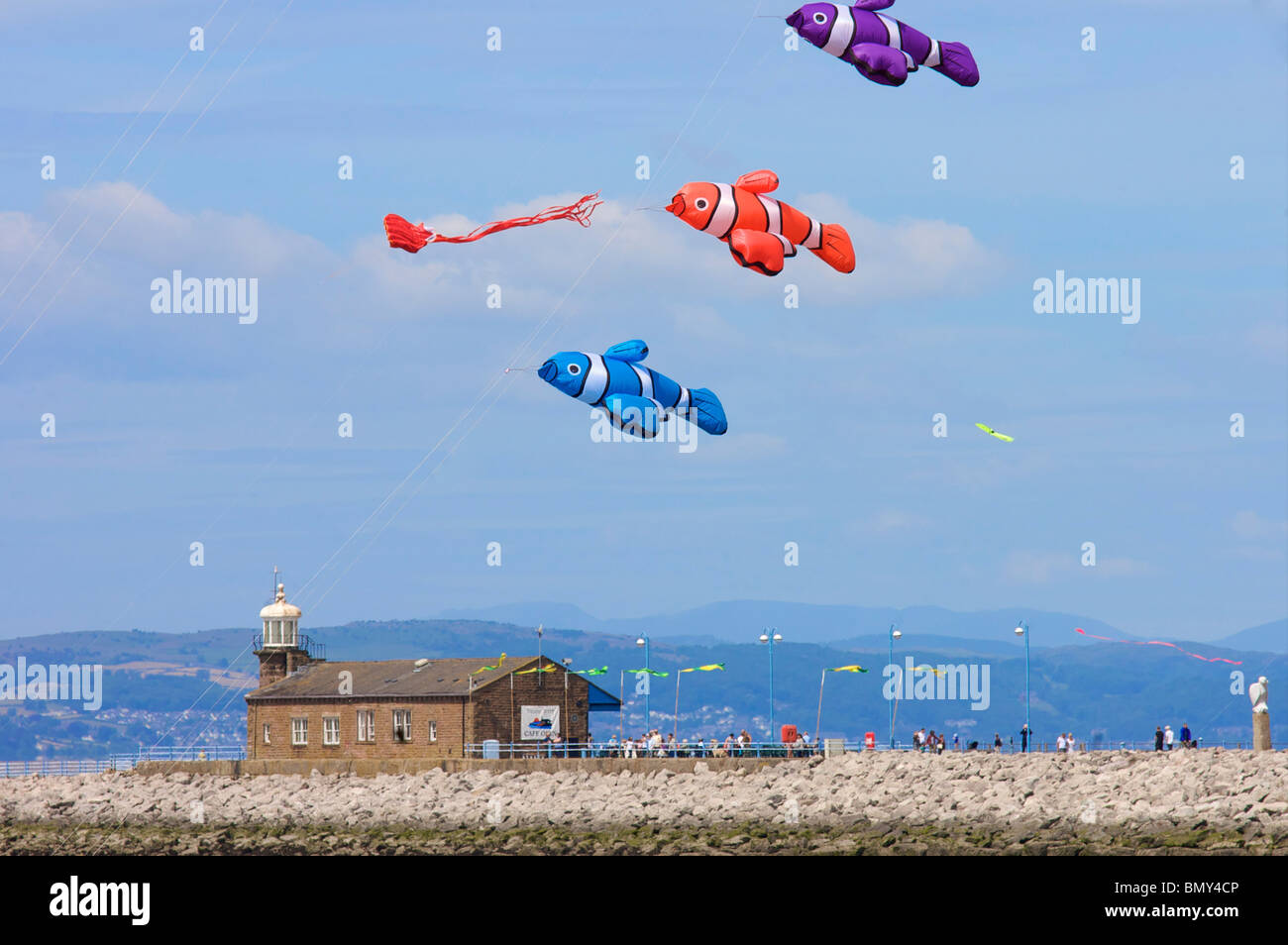 Catturare il vento il kite festival Morecambe Foto Stock