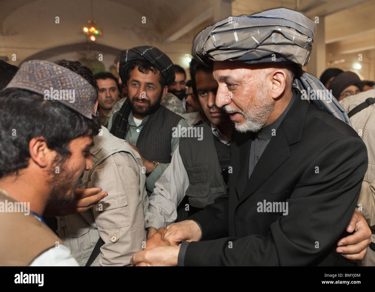Il presidente Hamid Karzai visite oggi tarin kowt nel marzo 2010, Uruzgan, Afghanistan Foto Stock
