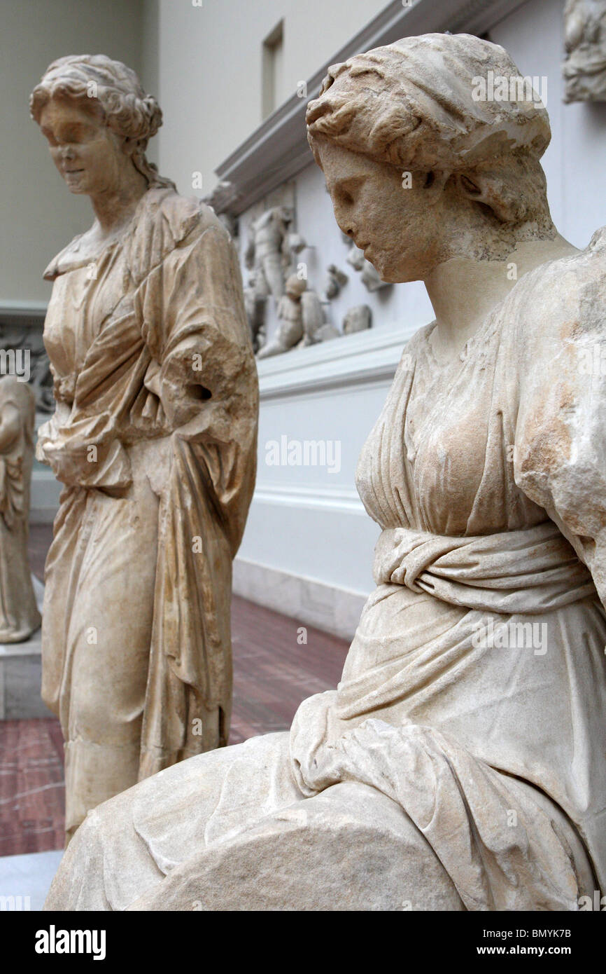 Statua di Pergamon altare. Pergamon museum è un museo di Berlino che non devono essere perse. Foto Stock