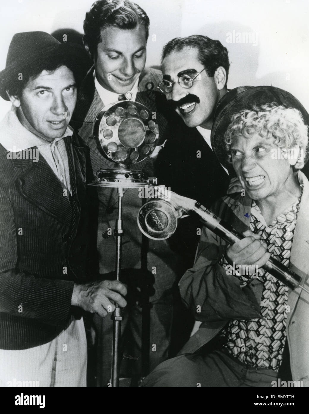MARX BROTHERS - Una commedia americana di team da sinistra: Chico, Zeppo, Groucho e gli Harpo Foto Stock