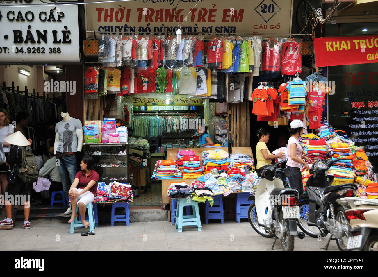Shop, il vecchio quartiere di Hanoi, Vietnam Foto Stock