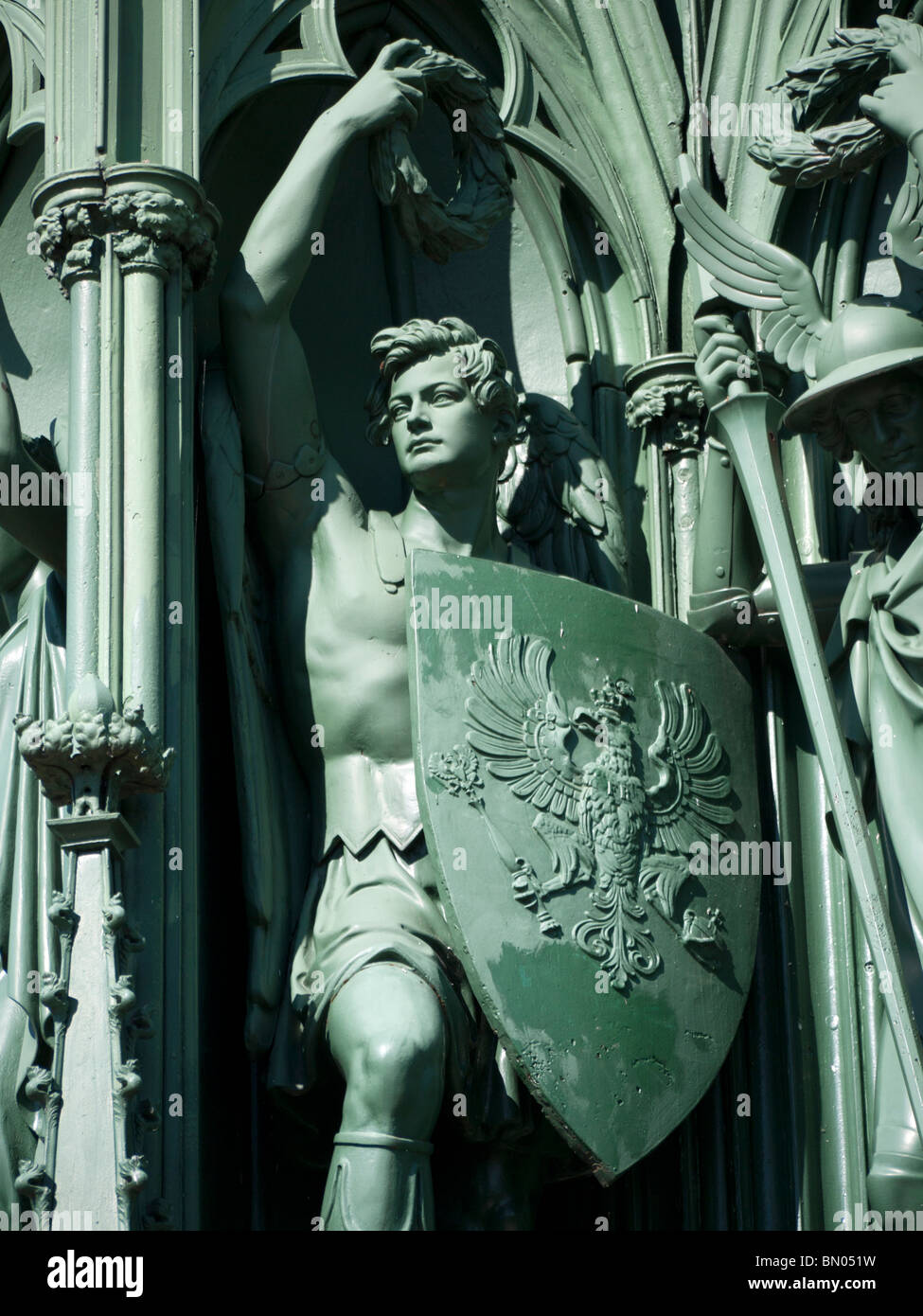 Memorial tower o Nationaldenkmal nel Parco Viktoria kreuzberg Berlino Germania Foto Stock