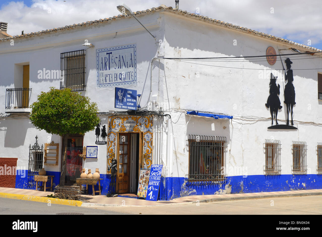 Negozio di souvenir, Puerto Lapice, Ciudad Real, Castilla la Mancha, in Spagna Foto Stock