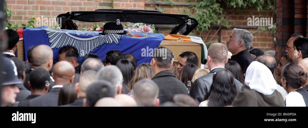 Funerali di Nisha Patel-Nasri un volontario poliziotta in wembley Foto Stock