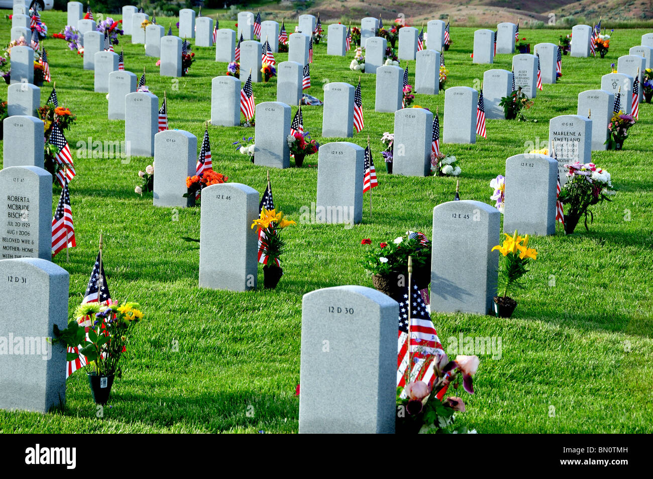 Stati Uniti d'America, Idaho Boise, Dry Creek cimitero, veterano di tombe del Memorial Day Foto Stock
