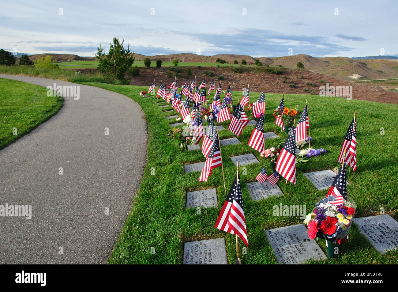 Stati Uniti d'America, Idaho Boise, Dry Creek cimitero, veterano di tombe del Memorial Day Foto Stock