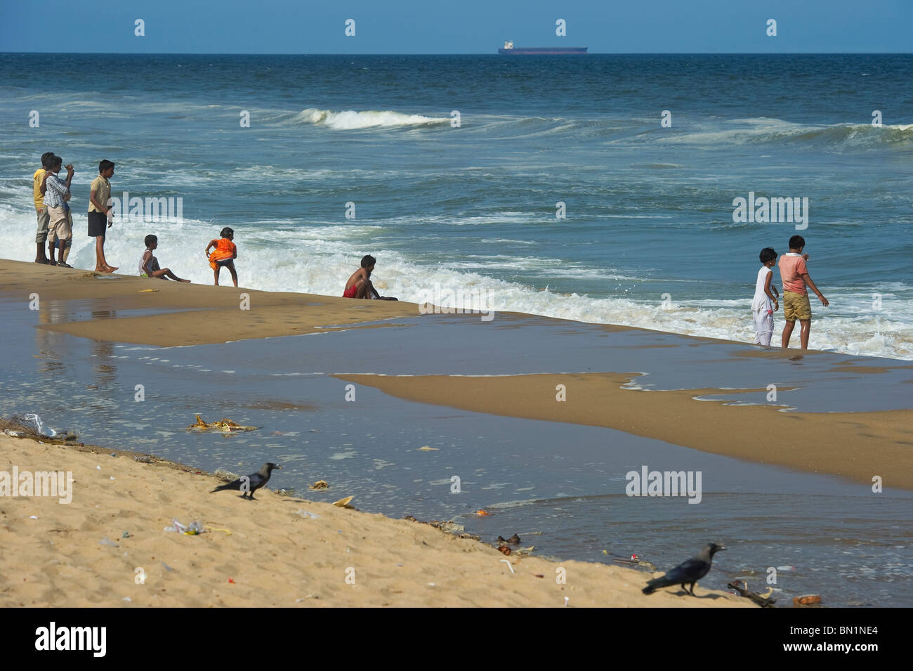 India Tamil Nadu Chennai ex Madras boys sulla spiaggia Foto Stock