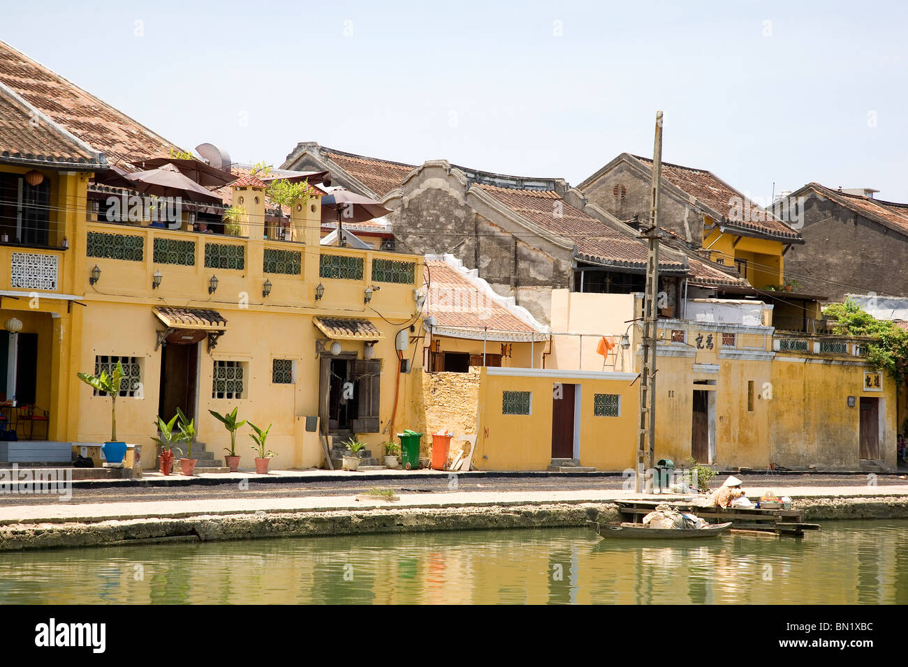 Hoi An Old Town - al di là del fiume. Foto Stock